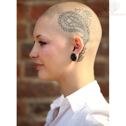 Girl Have Paisley Pattern Tattoo On Head